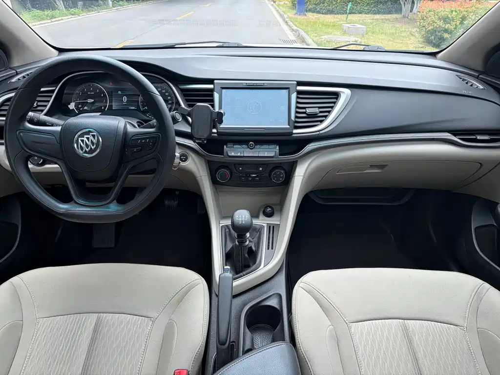 Buick Excelle 2015 — фото 7