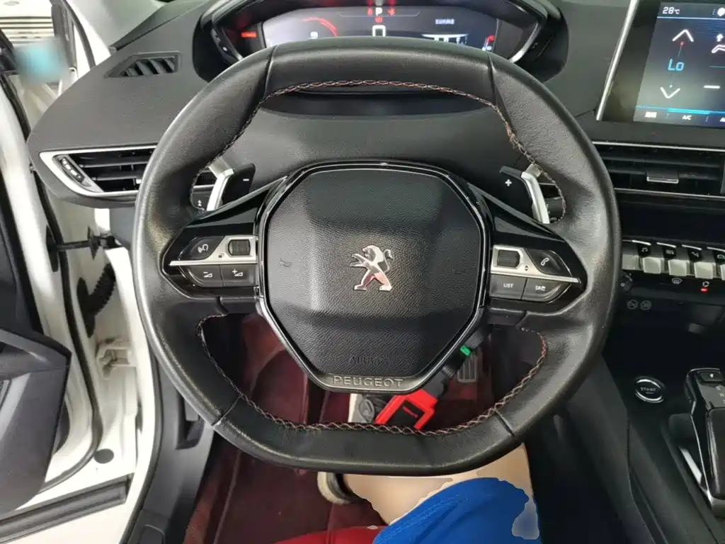 Peugeot 4008 2017 — фото 11