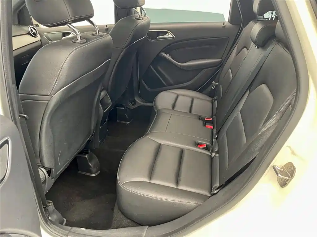 Mercedes-Benz B-Class 2019