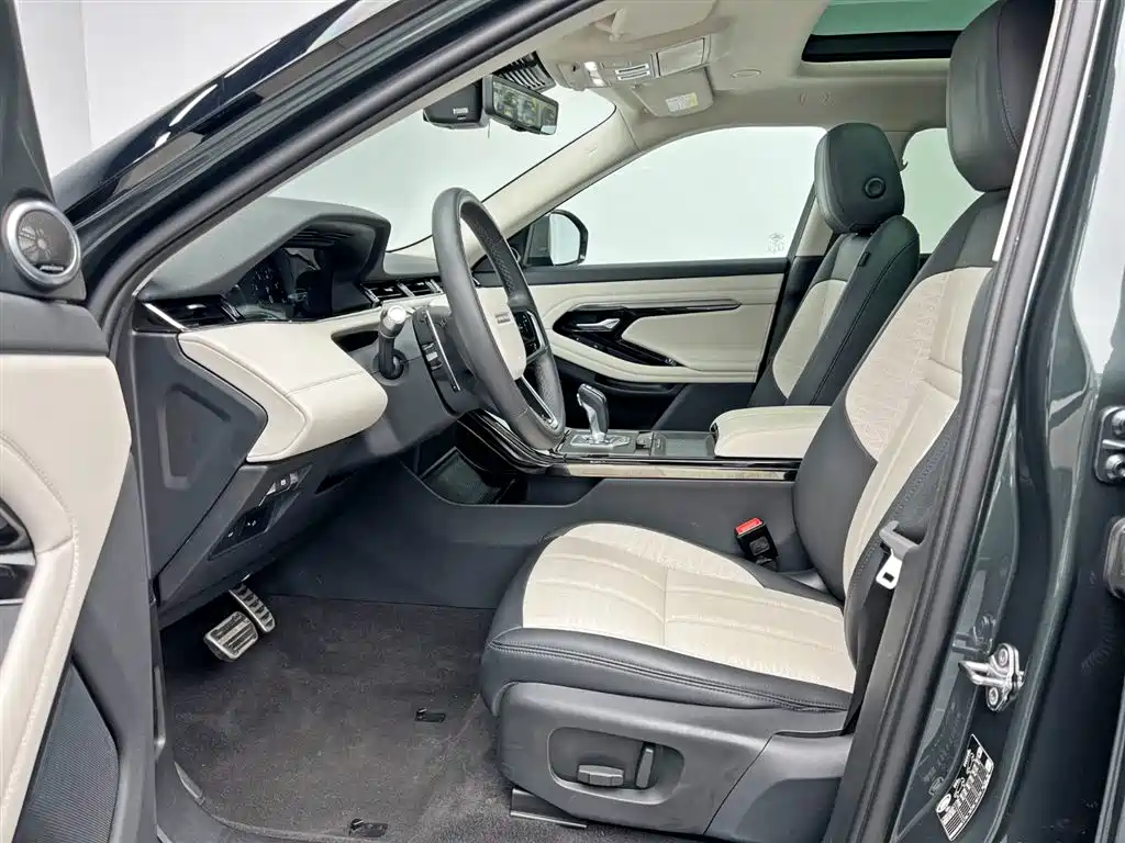 Land Rover Evoque 2022 — фото 17