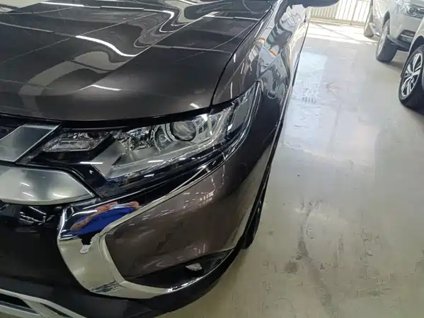 Mitsubishi Outlander 2020