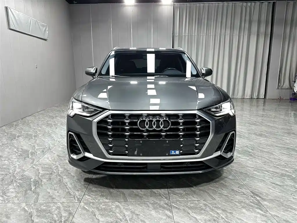 Audi Q3 2022 — фото 2