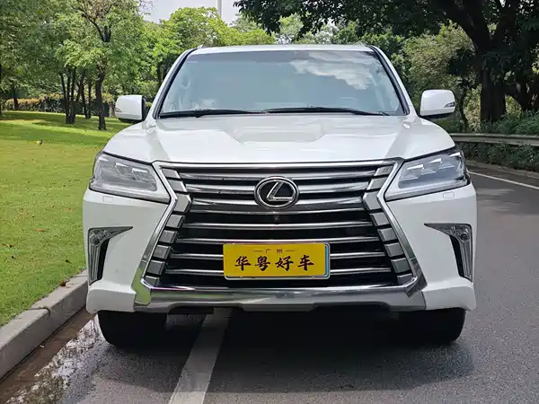 Lexus LX 2016