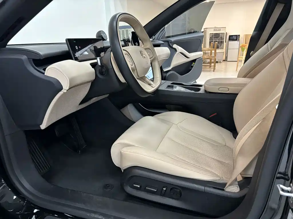 NIO ET5T 2024