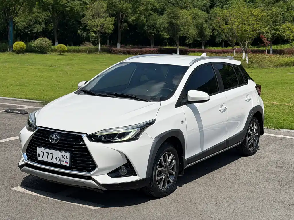 Toyota Yaris L 2022