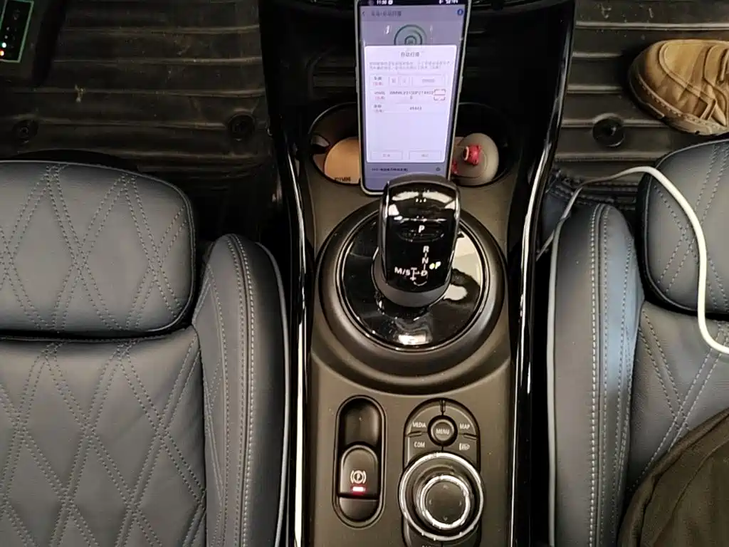 MINI Clubman 2022 — фото 14