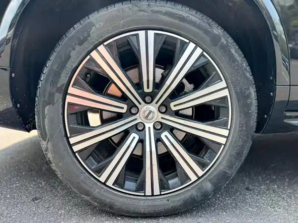 Volvo XC90 Plug-In Hybrid 2021