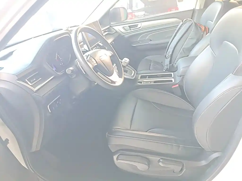 Haval M6 2023 — фото 15