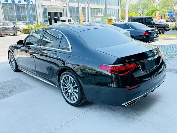 Mercedes-Benz S-Class 2022