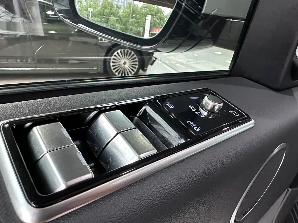 Land Rover Range Rover 2020 — фото 30