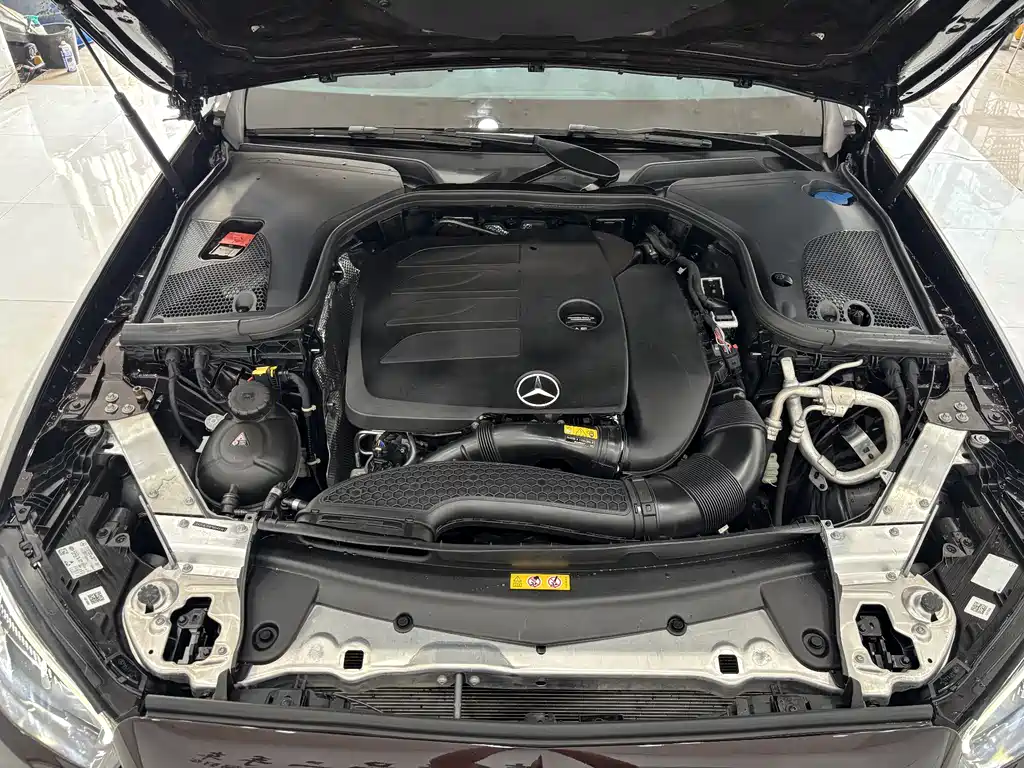 Mercedes-Benz E-Class 2023 — фото 29