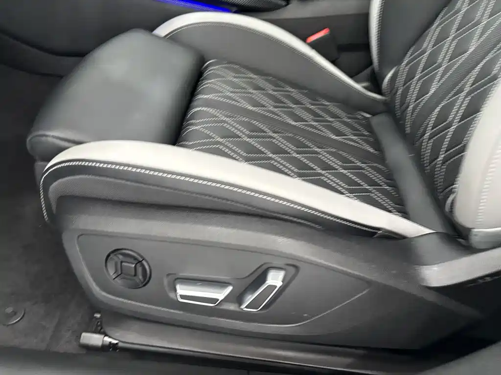 Audi A5L 2025 — фото 15