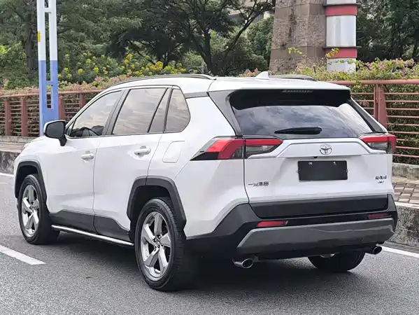 Toyota RAV4 2021