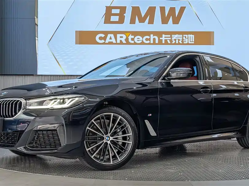 BMW 5 Series 2024 — фото 1