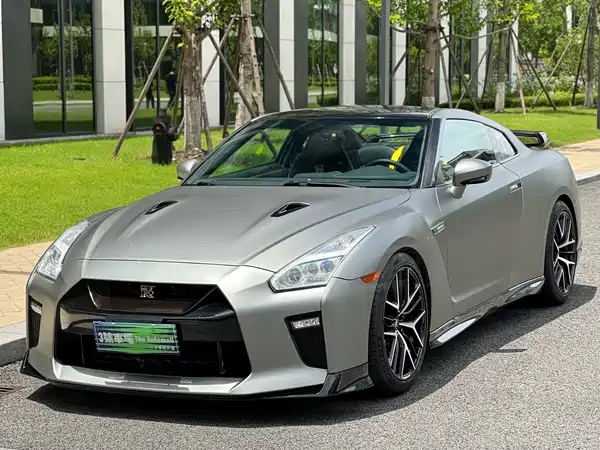 Nissan GT-R 2010