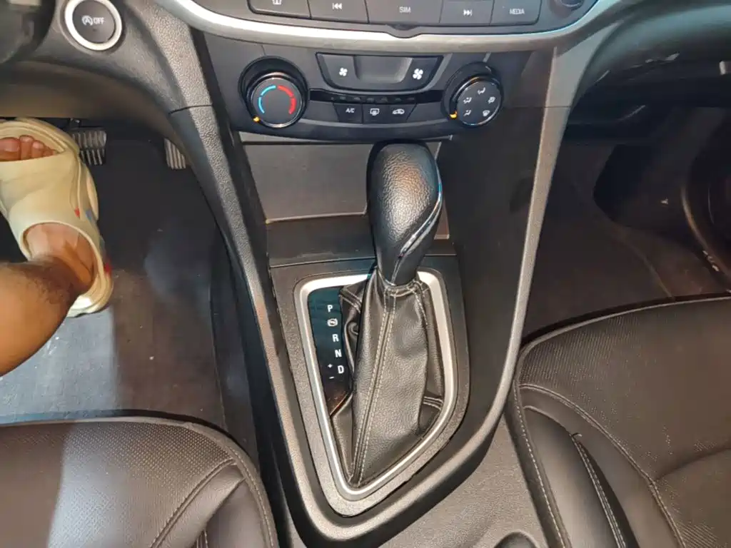Buick Excelle 2021 — фото 14