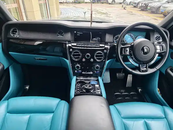 Rolls-Royce Cullinan 2021