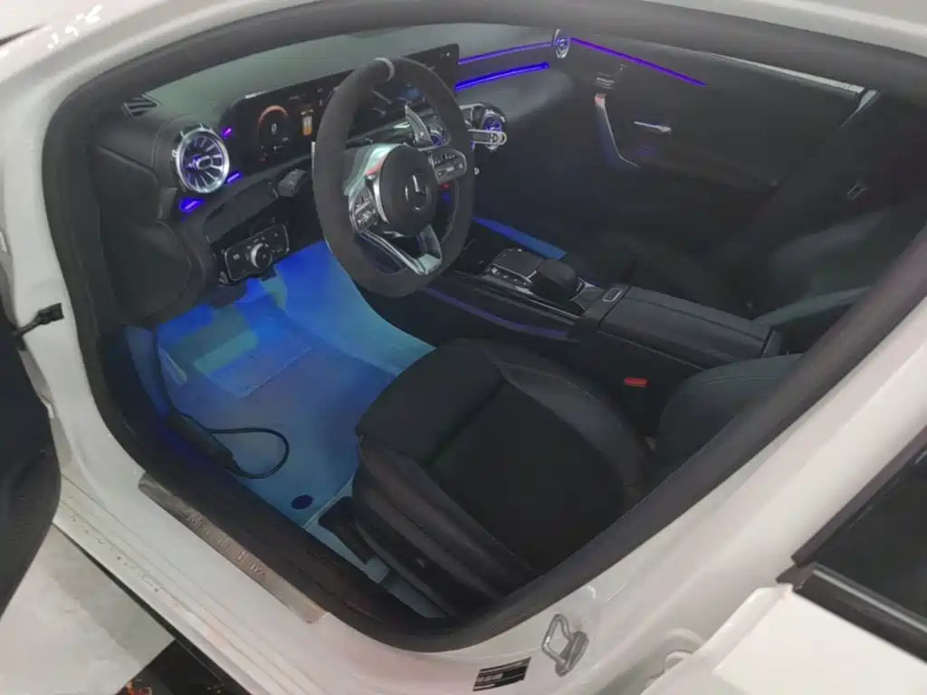 Mercedes-Benz A-Class 2020 — фото 15