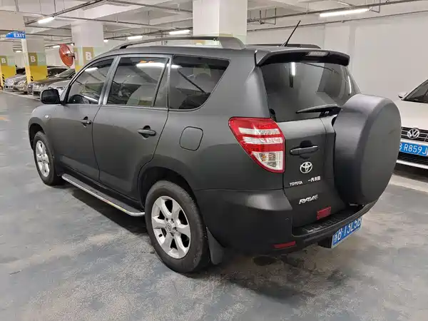 Toyota RAV4 2011