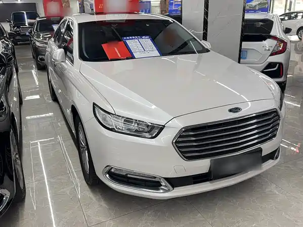 Ford Taurus 2016
