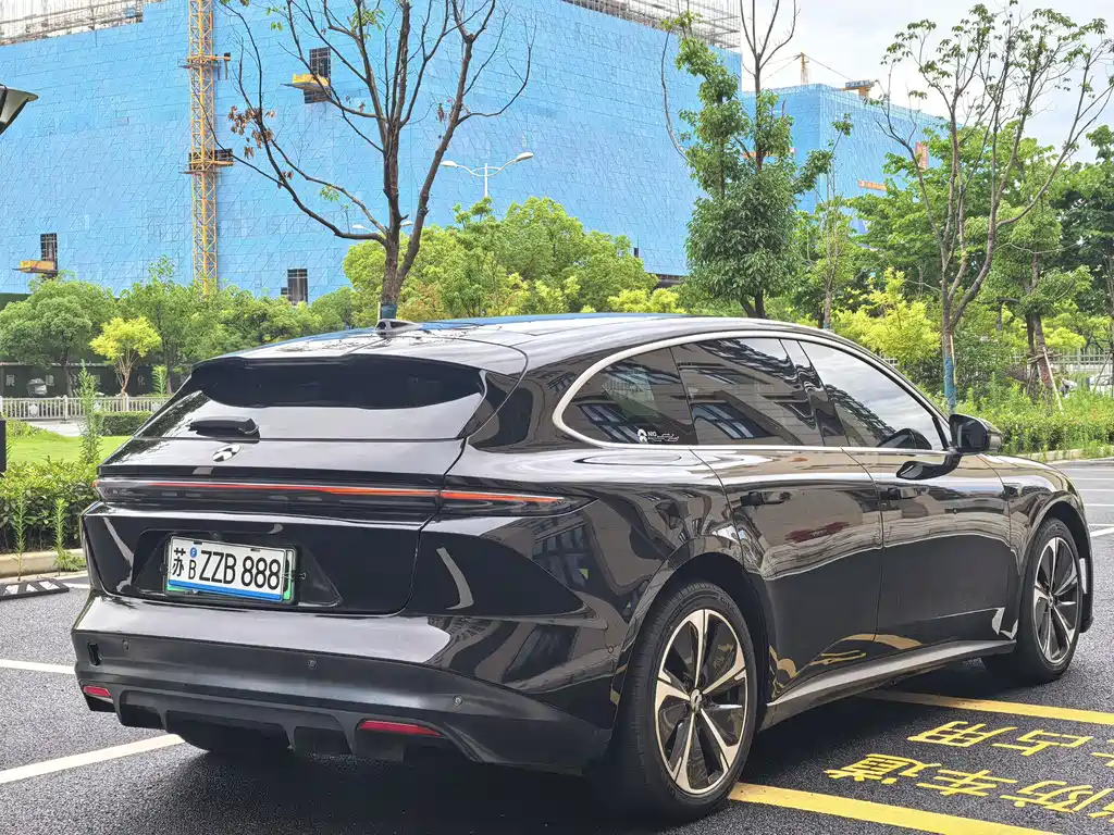 NIO ET5T 2023