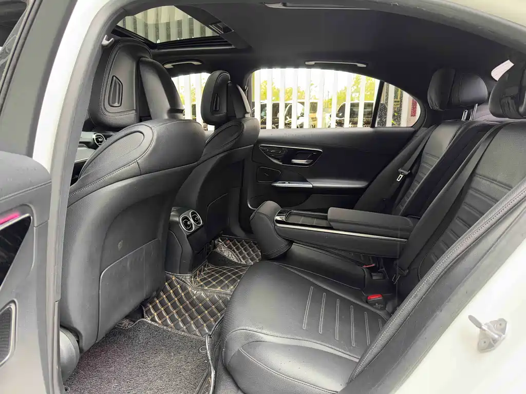 Mercedes-Benz C-Class 2021 — фото 11