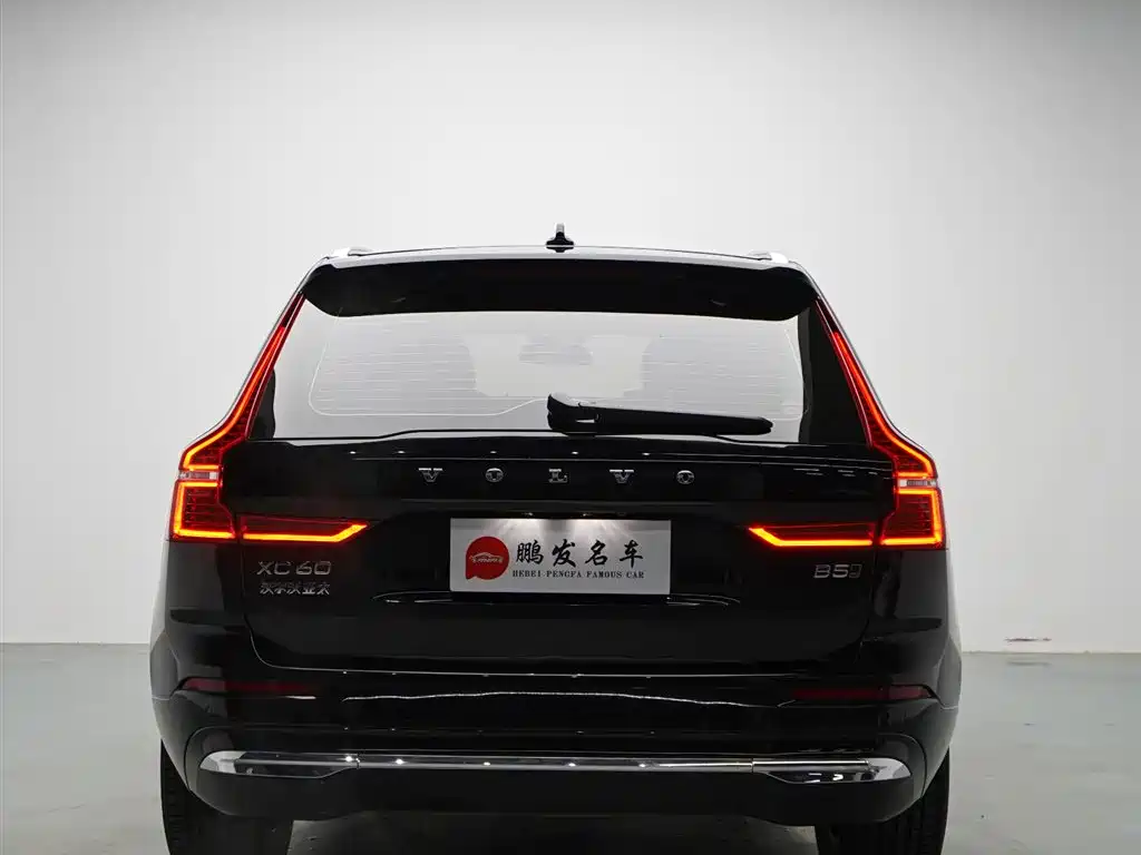 Volvo XC60 2024 — фото 13