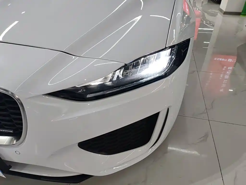 Jaguar XEL 2023 — фото 24