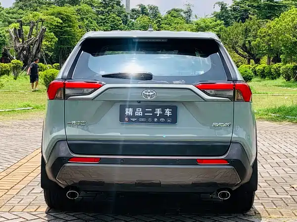 Toyota RAV4 2021