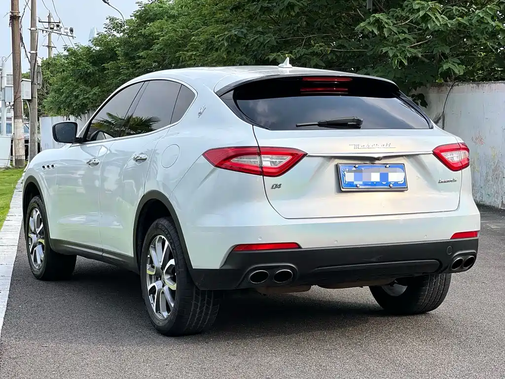 Maserati Levante 2019 — фото 10