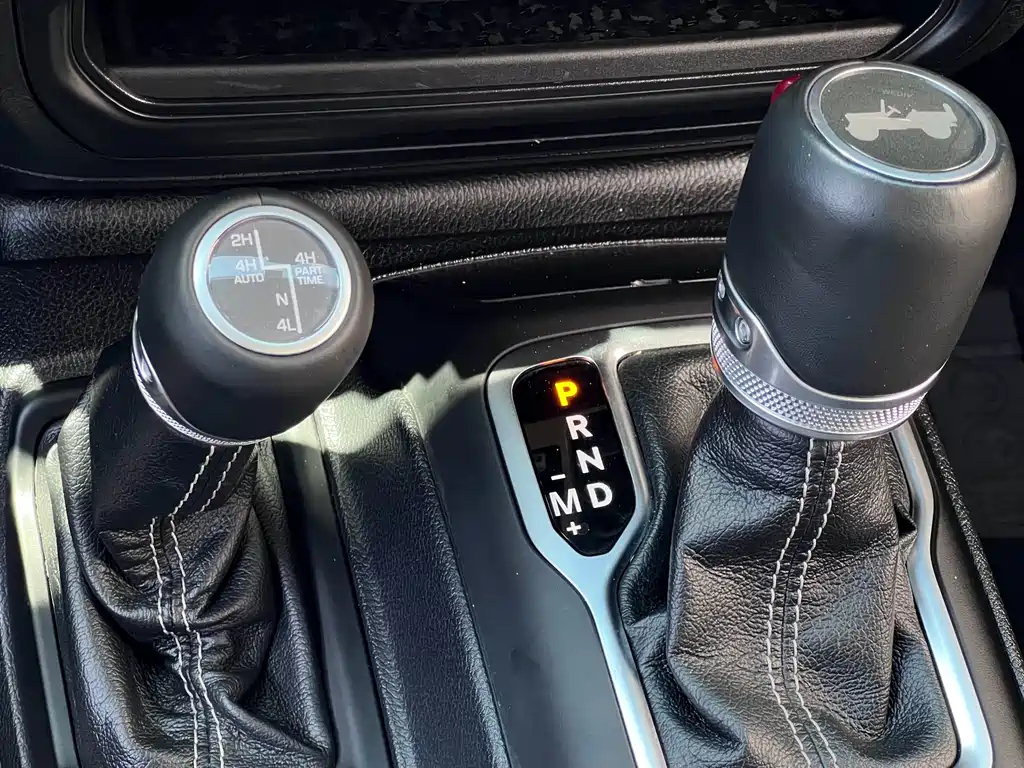 Jeep Wrangler 2021 — фото 15