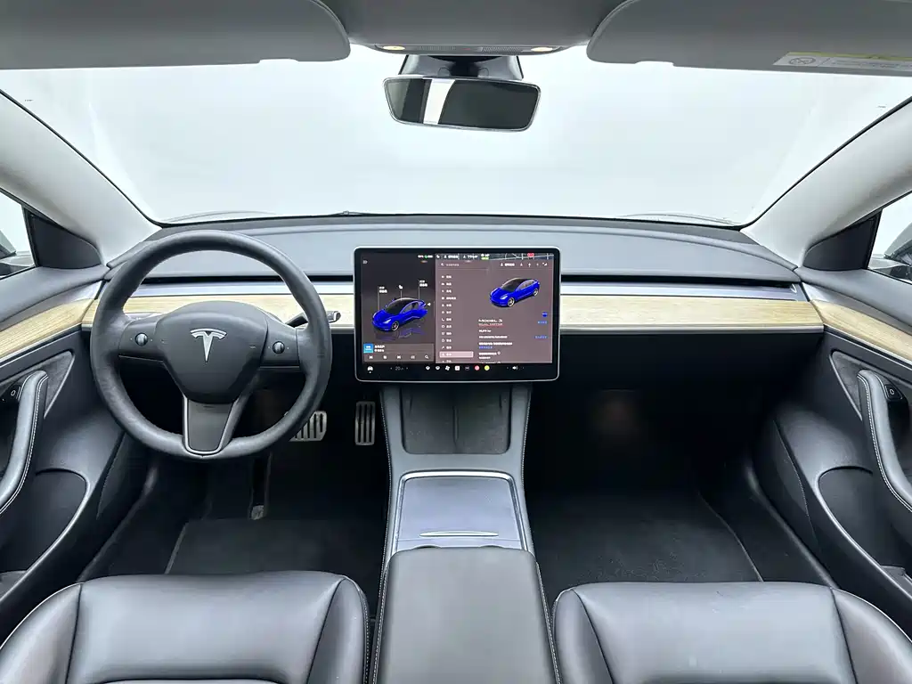 Tesla Model 3 2022 — фото 13