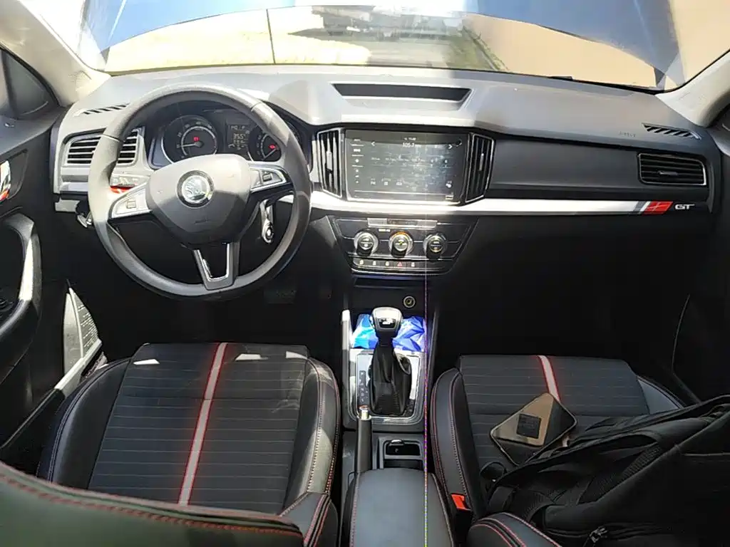 Skoda Kamiq 2020 — фото 10
