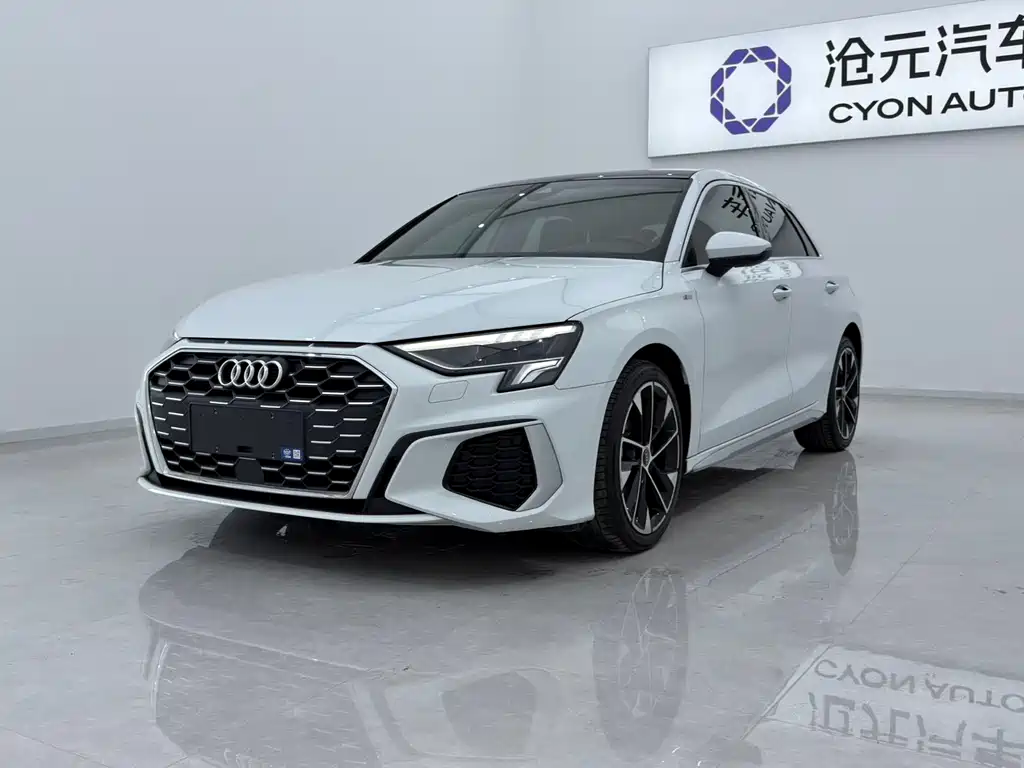 Audi A3 2022 — фото 1