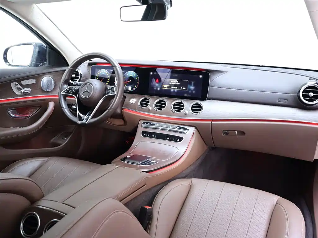 Mercedes-Benz E-Class 2021 — фото 19