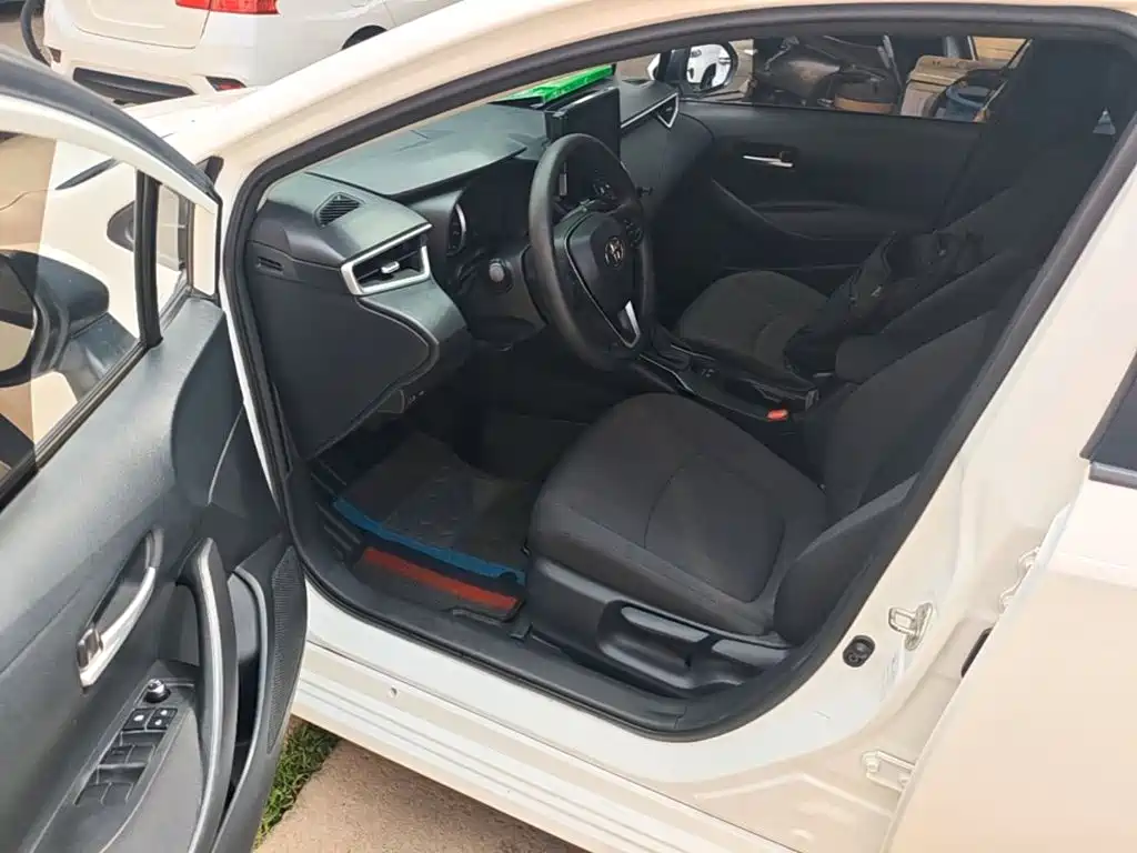 Toyota Corolla 2020 — фото 16
