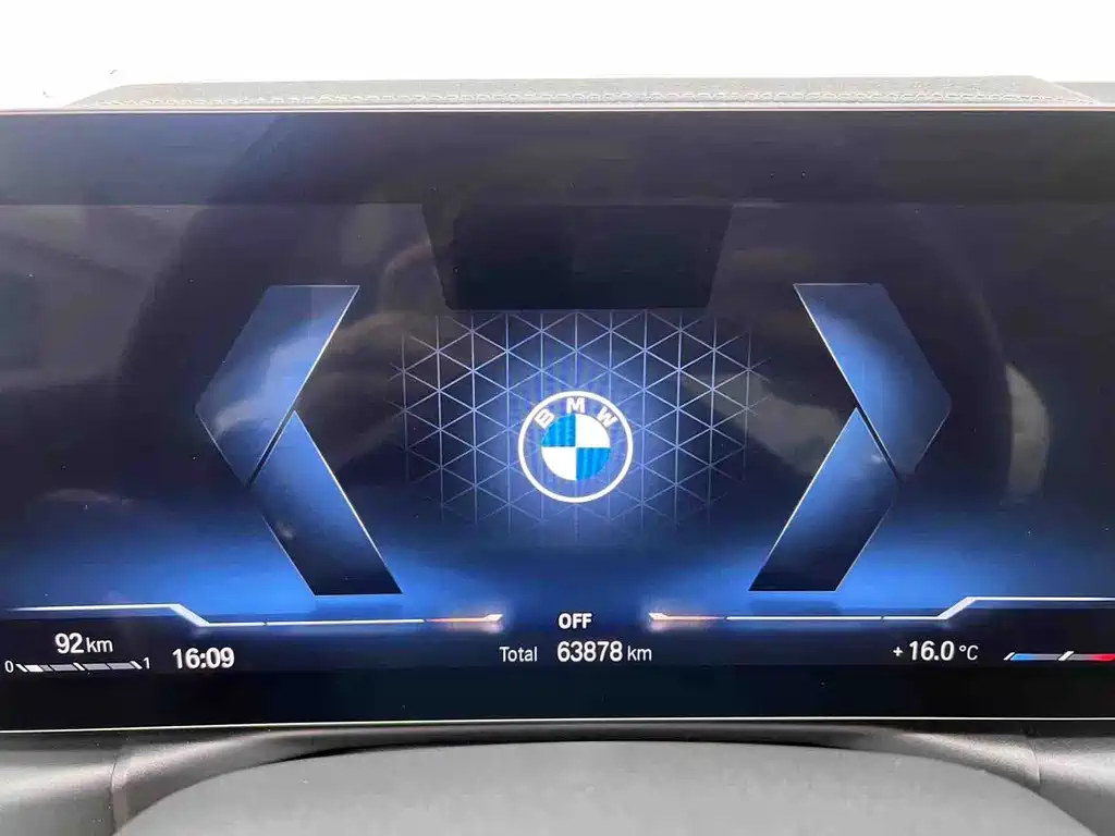 BMW 3 Series 2023 — фото 20