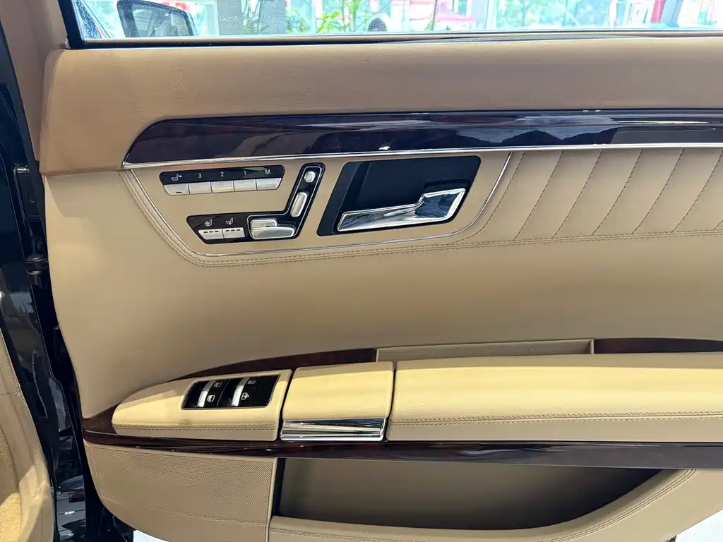 Mercedes-Benz S-Class 2010 — фото 34