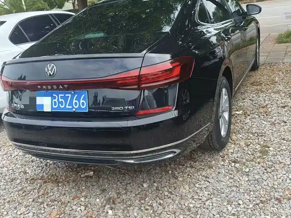 Volkswagen Passat 2021