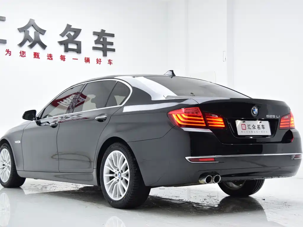 BMW 5 Series 2016 — фото 20