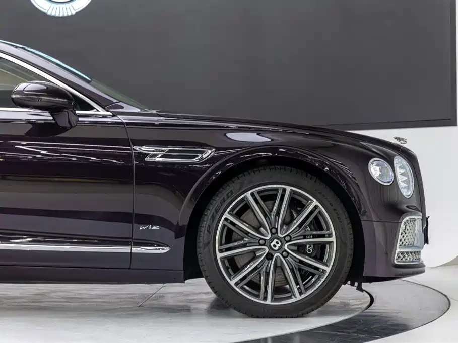 Bentley Flying Spur 2020 — фото 20