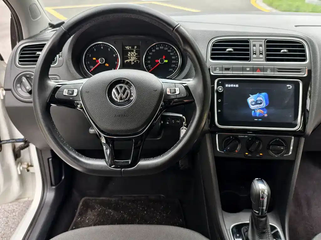 Volkswagen Polo 2018 — фото 44