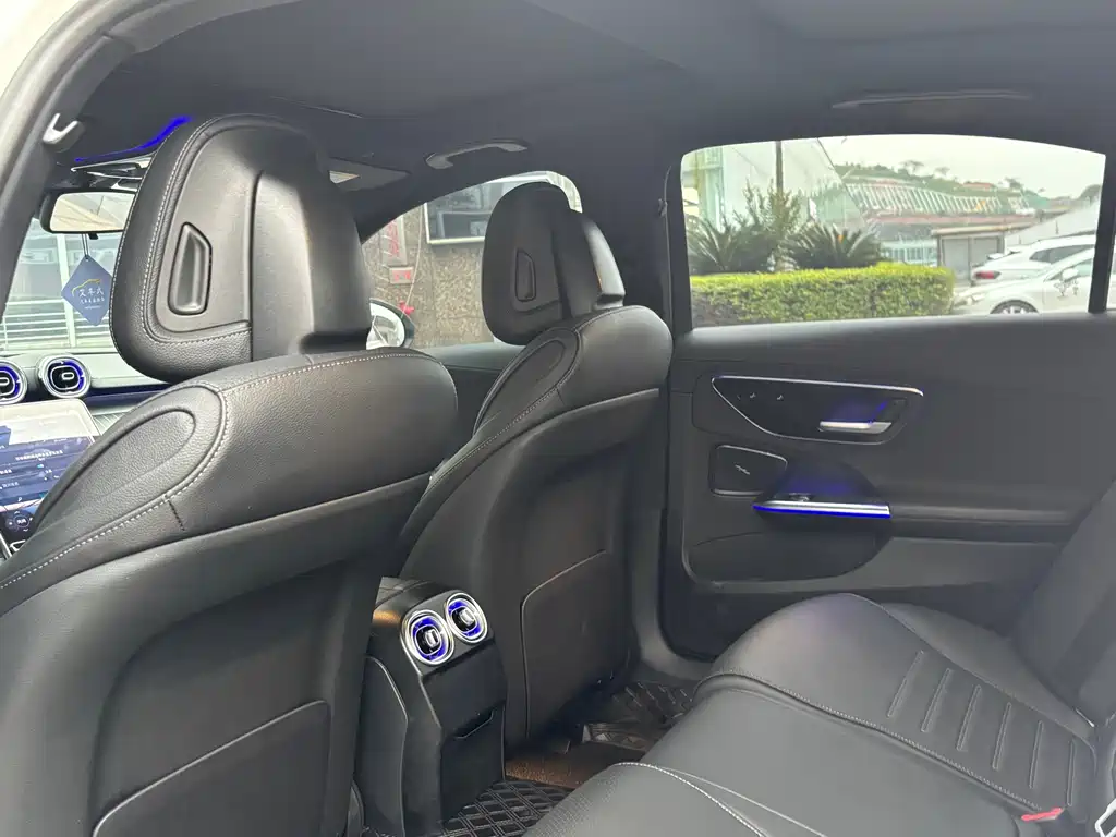 Mercedes-Benz C-Class 2022 — фото 14