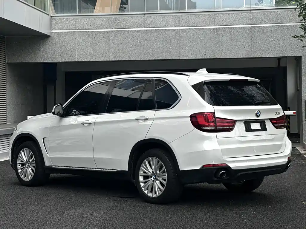 BMW X5 2018 — фото 6