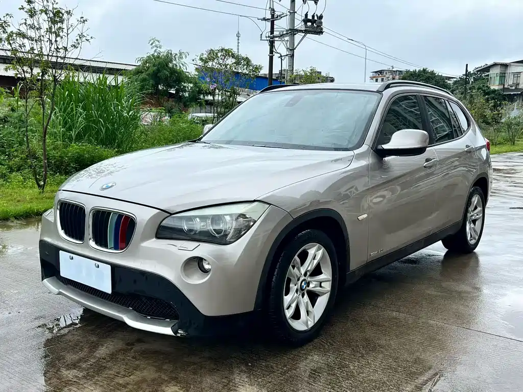 BMW X1 2012 — фото 1