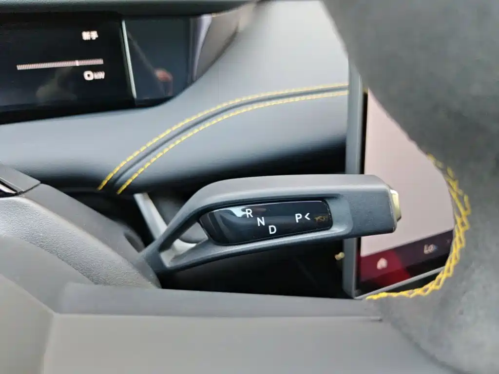Xiaomi SU7 Ultra 2025 — фото 14
