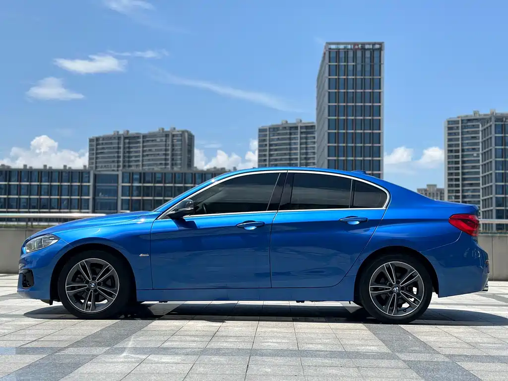 BMW 1 Series 2018 — фото 20