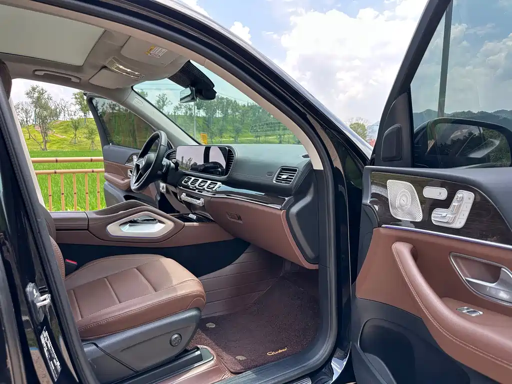 Mercedes-Benz GLE 2025 — фото 12