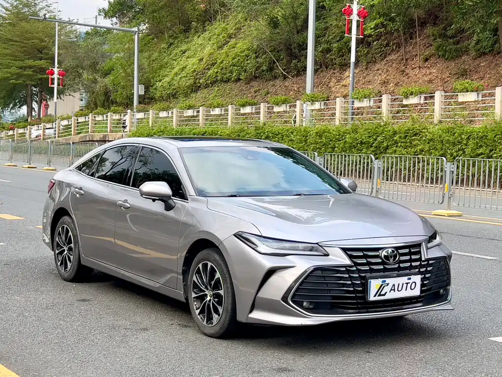 Toyota Avalon 2023 — фото 3