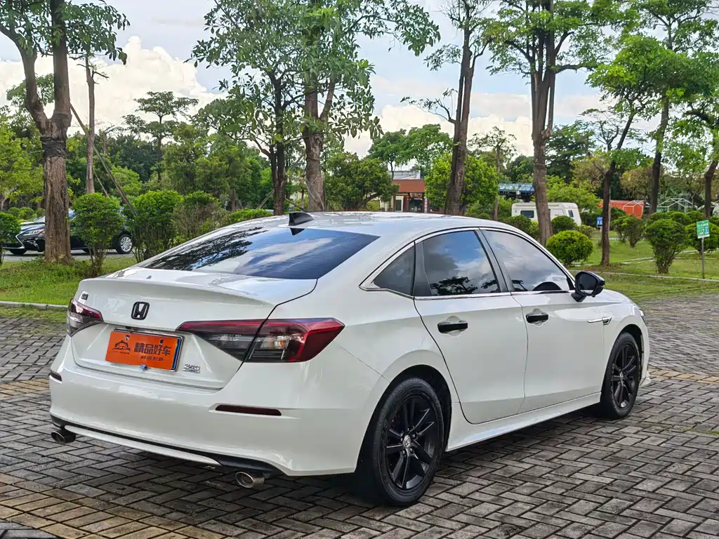 Honda Civic 2023 — фото 16